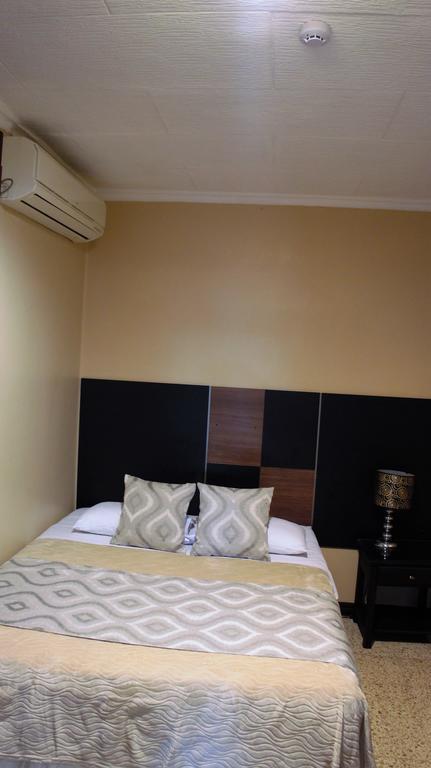 Urdesa Suites Hotel Гуаякиль Экстерьер фото