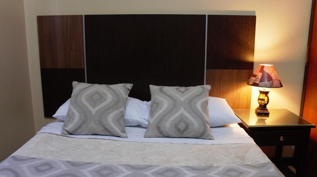 Urdesa Suites Hotel Гуаякиль Экстерьер фото